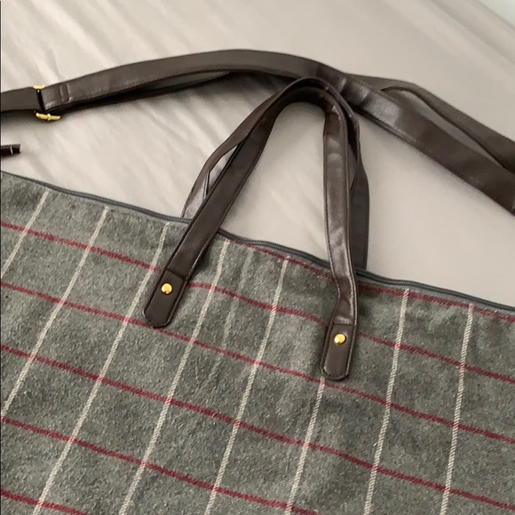 Weekender Bag - Picture 4 of 5